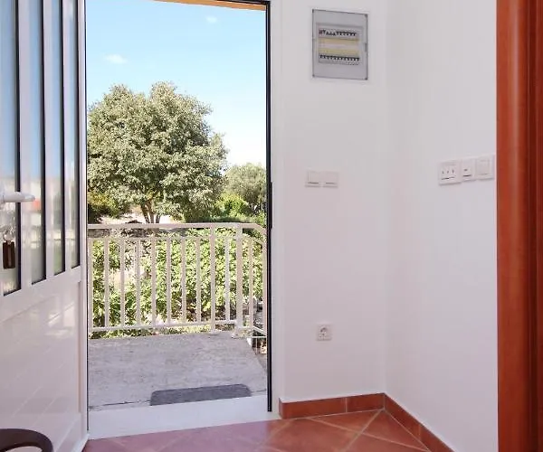 By The Sea - 9154 Korčula